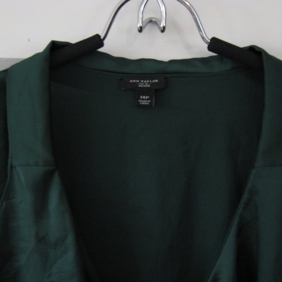 Green Ann Taylor Blouse - Picture 2 of 3